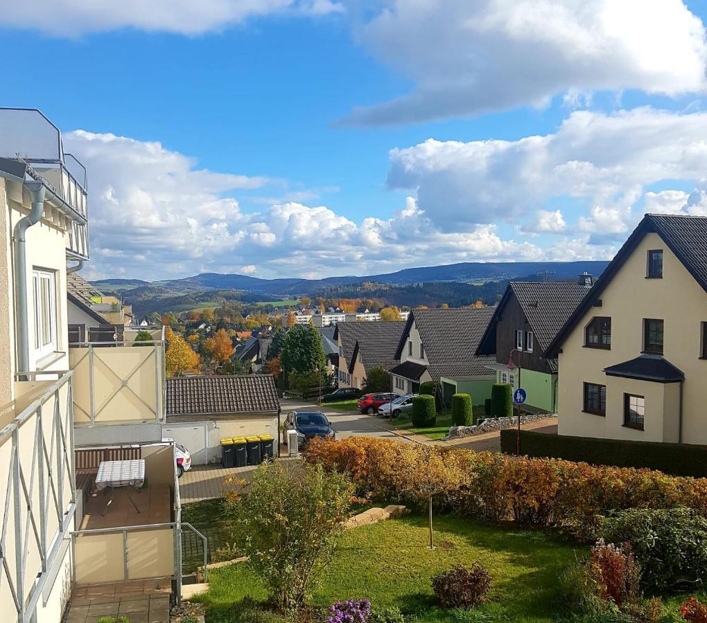 Modernes Apartment Im Gruenen I Balkon I Wlan I Stellplatz Schwarzenberg  Ngoại thất bức ảnh